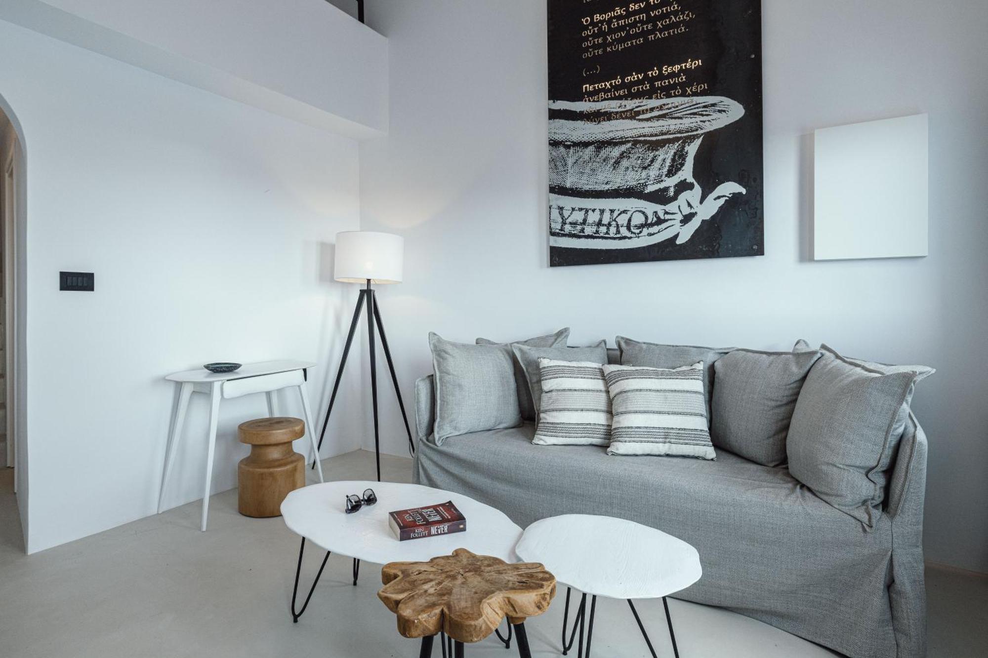 Otel Ikies Santorini 4*