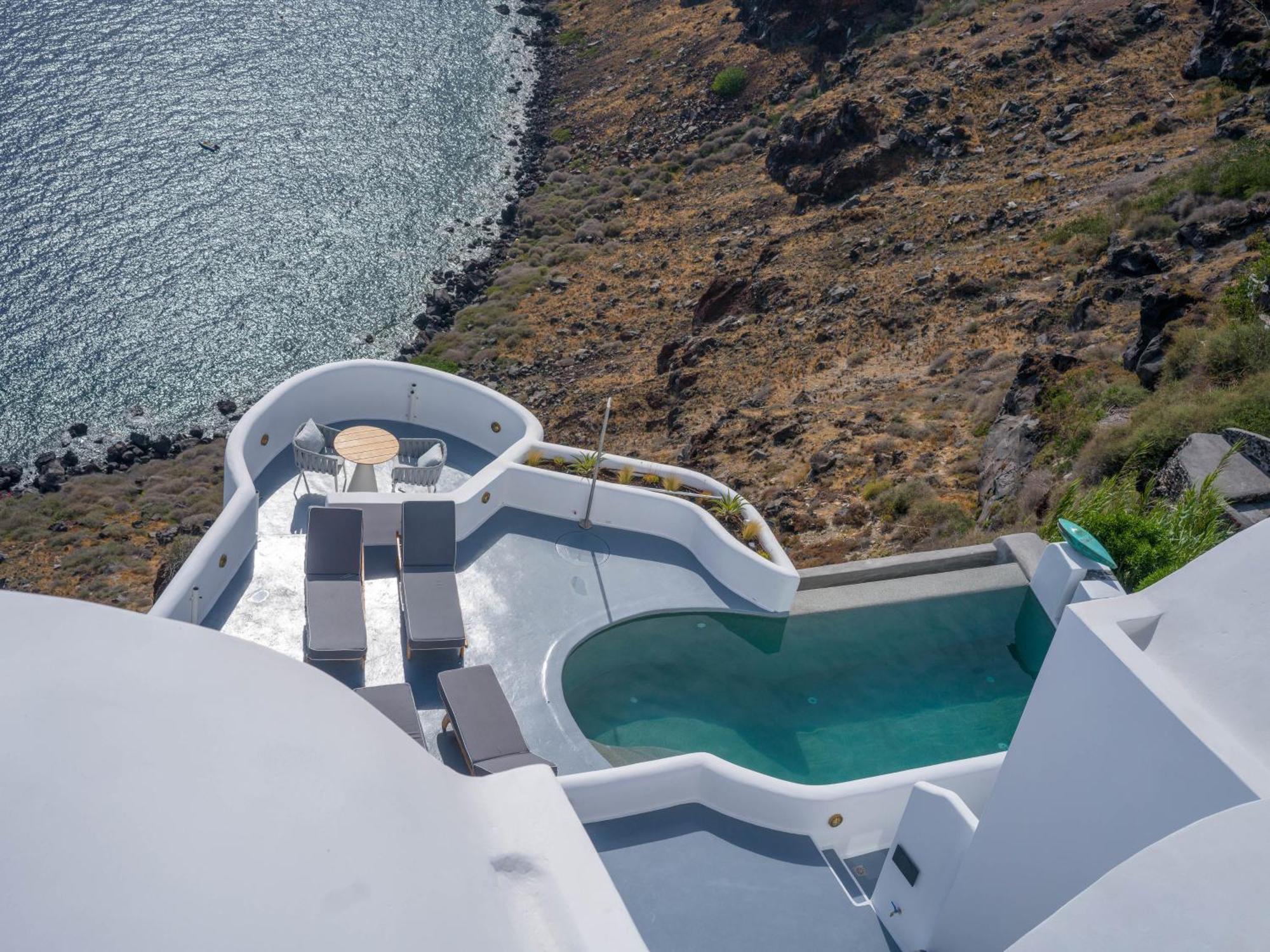 Ikies Santorini Otel
