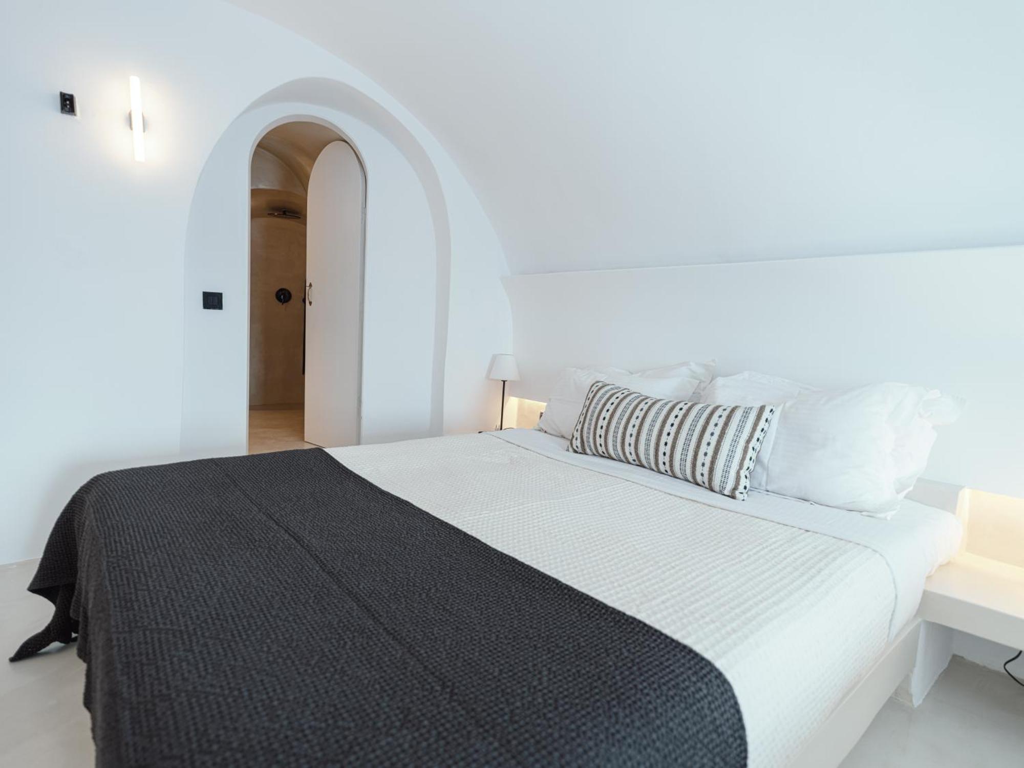 Ikies Santorini 4* Ia