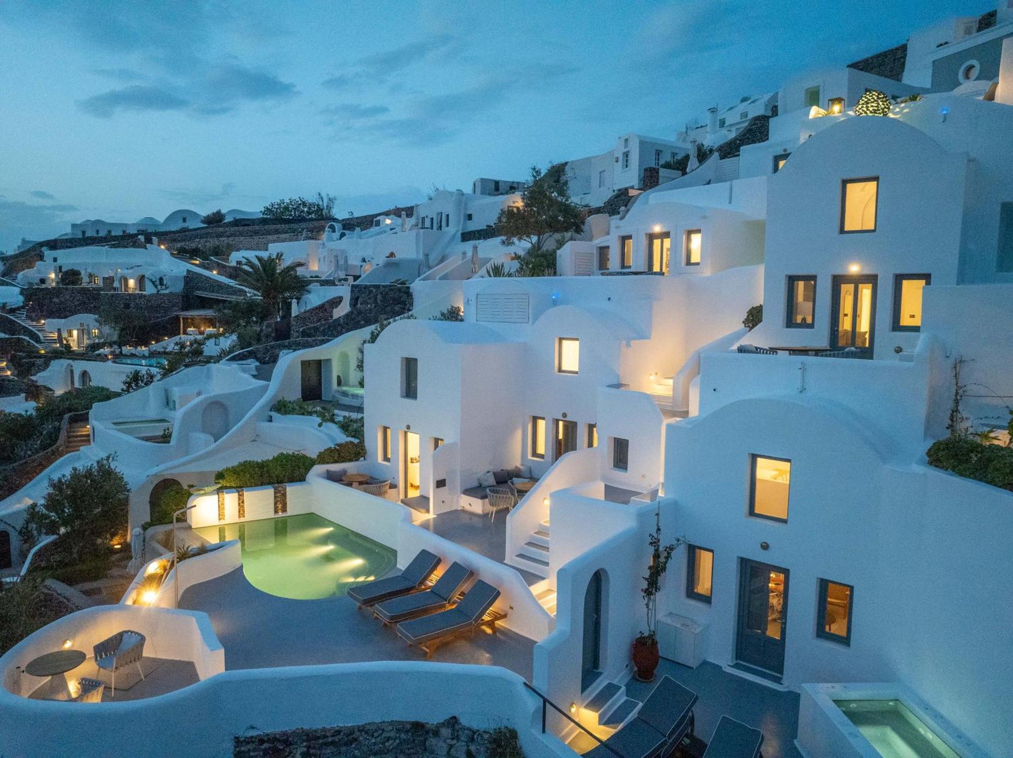 Ikies Santorini Hotel Oía